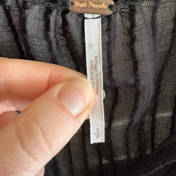 Free People Black Out of Town Split Neck blouse - size S/M - Picture 7 of 9